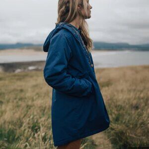 Finisterre Women's Solus Waterproof Insulated Parka Jacket, M, Navy